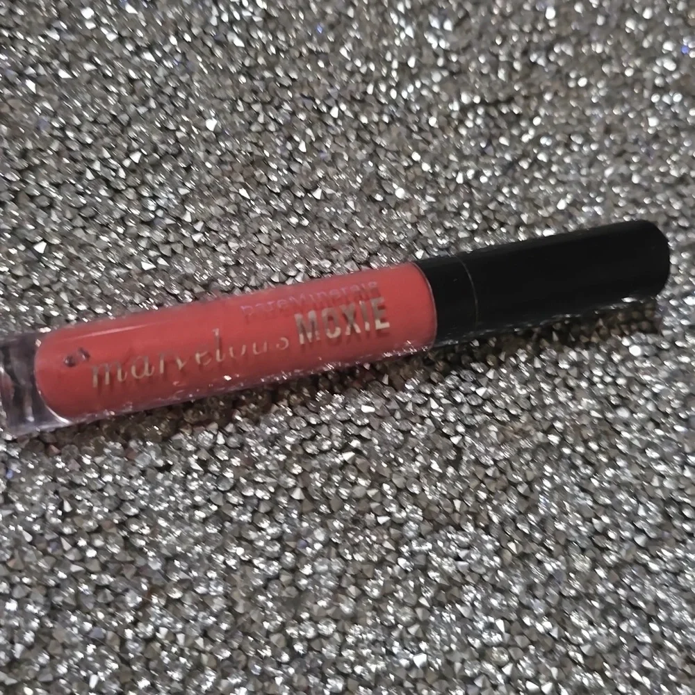 ❇️🧚‍♀️CALIFORNIA DREAMER BareMinerals DISCONTINUED Moxie Gloss NWOBox